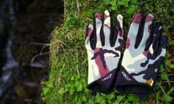 Handup gloves offer free EU delivery